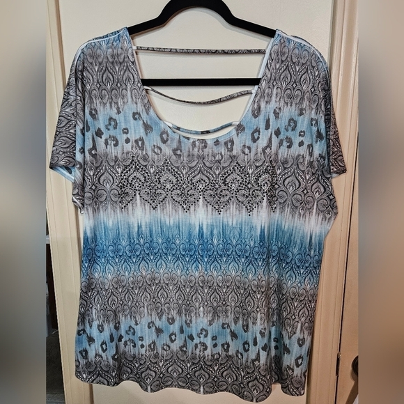 #020 Avenue- Blue/Grey Tye-dyed Rhinestone Embellished Top - Size: 18W-20W - Picture 2 of 9